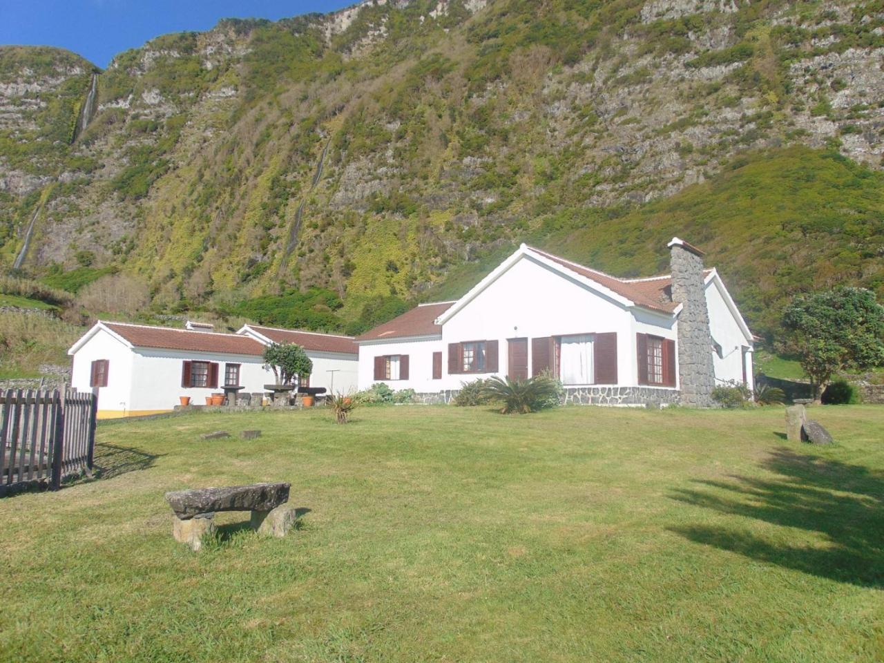 Villa Casas Da Cascata Lajes das Flores Esterno foto