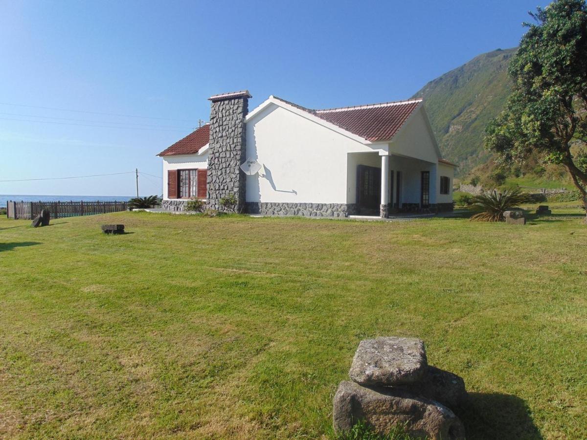 Villa Casas Da Cascata Lajes das Flores Esterno foto