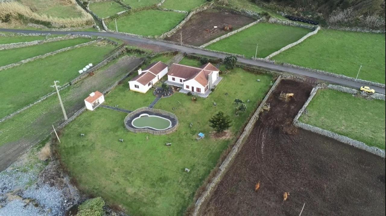 Villa Casas Da Cascata Lajes das Flores Esterno foto